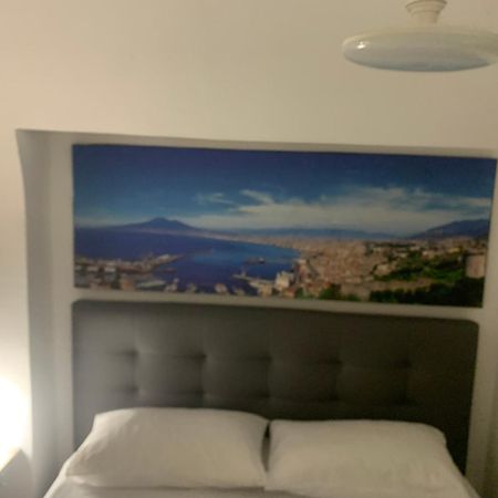 Apartamento Viky House Chiaja 1 Nápoles Exterior foto