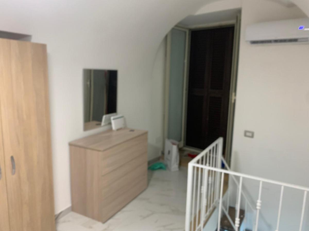 Apartamento Viky House Chiaja 1 Nápoles Exterior foto