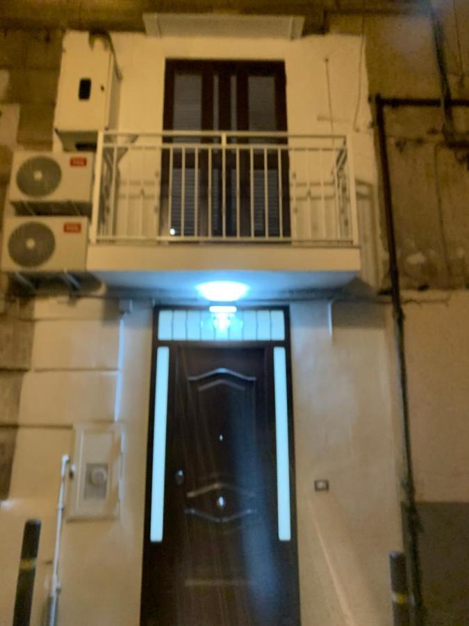Apartamento Viky House Chiaja 1 Nápoles Exterior foto