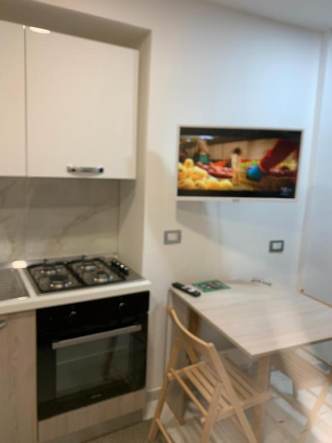 Apartamento Viky House Chiaja 1 Nápoles Exterior foto
