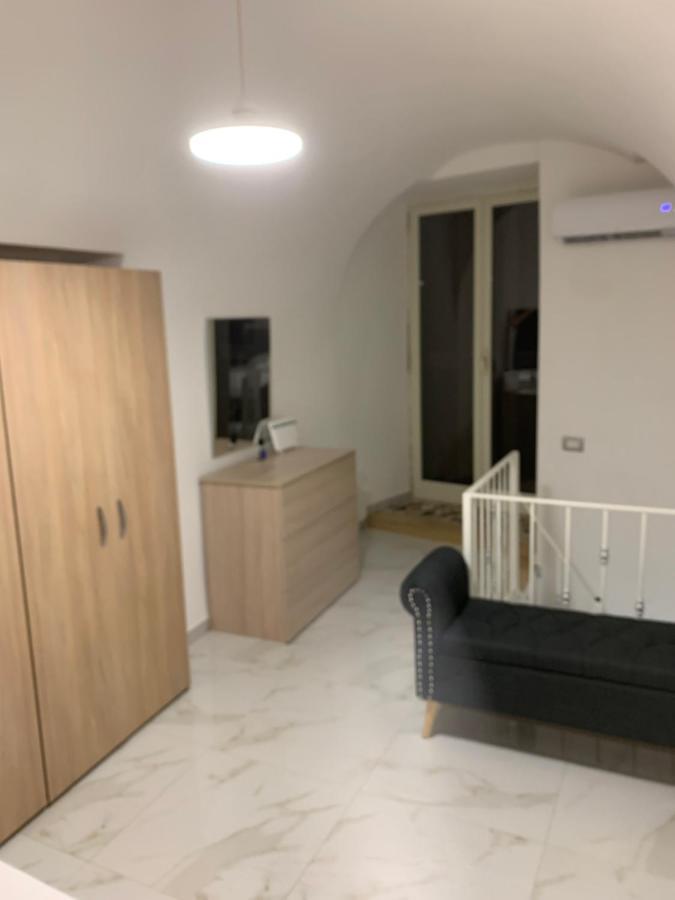 Apartamento Viky House Chiaja 1 Nápoles Exterior foto