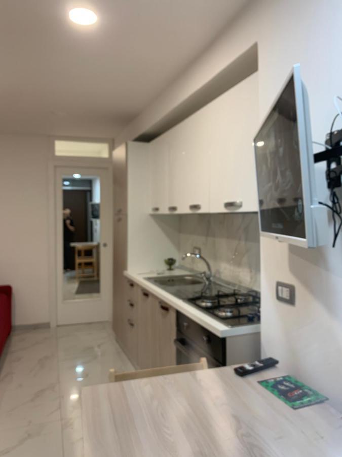 Apartamento Viky House Chiaja 1 Nápoles Exterior foto