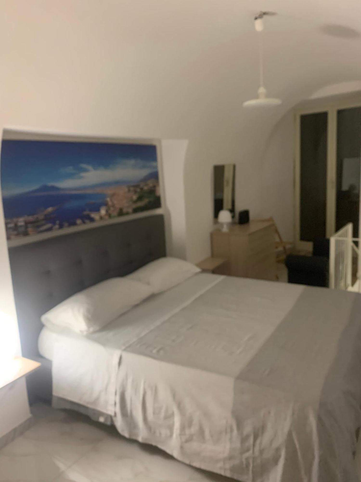 Apartamento Viky House Chiaja 1 Nápoles Exterior foto